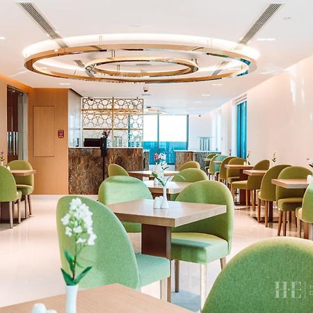 He Hotel Apartments Dubai Exterior photo The lounge at the airport